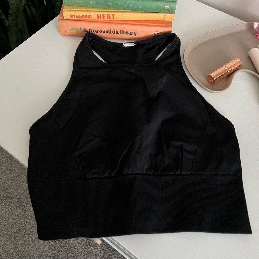 LULULEMON sport bra